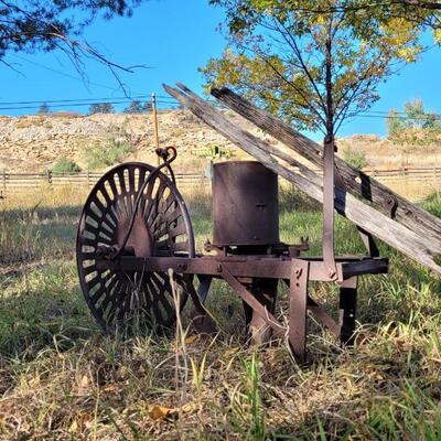 Lot 186: Antique Single Can Farming Seed Broadcaster