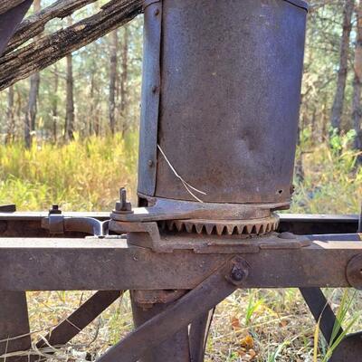 Lot 186: Antique Single Can Farming Seed Broadcaster
