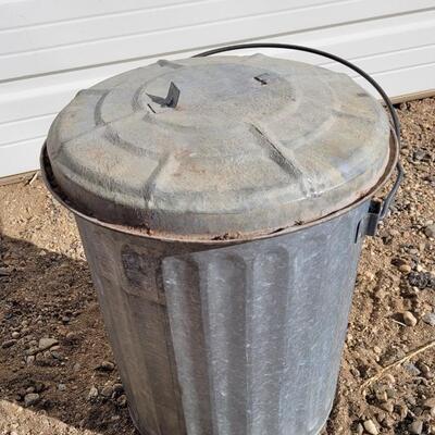 Lot 189: Vintage Galvanized Metal Trash Can w/ Lid