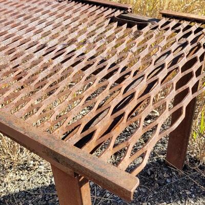 Lot 191: Vintage Metal Frame Stand w/ Removable Metal Grate