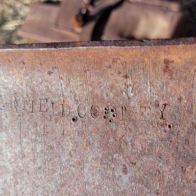 Lot 194: Antique Garfield Co. TRACTOR Bucket Attachement