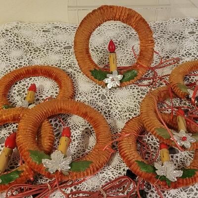 Lot 199: Vintage Light Up Christmas Wreaths (7)