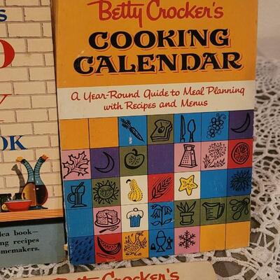 Lot 207: Vintage Betty Crocker Cook Books