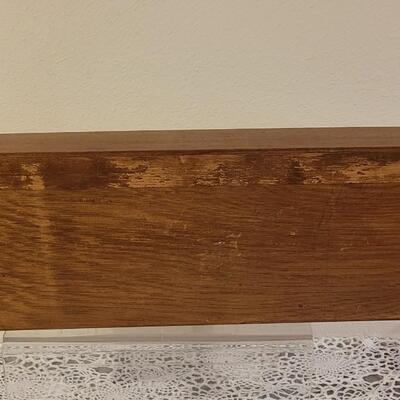 Lot 212: Antique Primitive 22.75" Wool Tool Box
