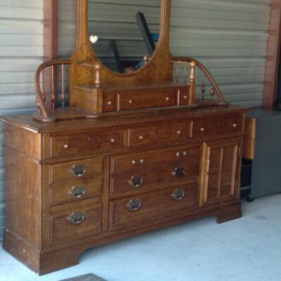 Large Dressor with mirror 2 piece
