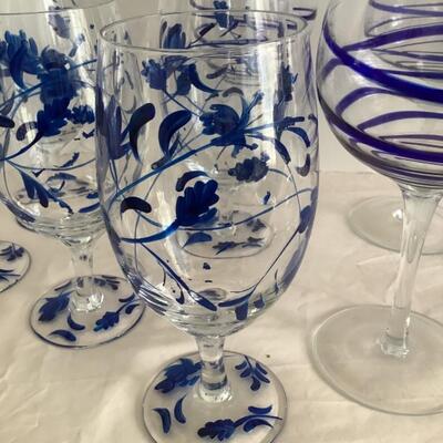 F521 Set of 16 Blue and Clear Glass Wine and Icetea Goblets