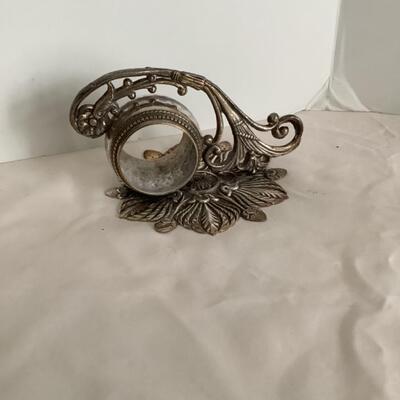 F525 Vintage Silverplated Floral Figural Napkin Ring
