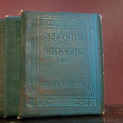 Lot 236: (5) Vintage Little Leather Mini Books Classics FEAT. OSCAR Wilde