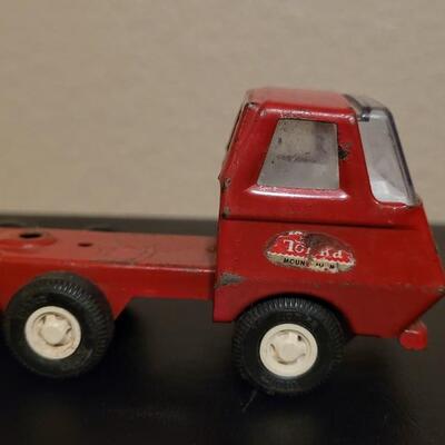 Lot 268: Vintage Tonka Mini Trucks and Trailers (2)