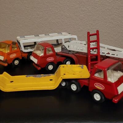 Lot 269: Vintage Tonka Mini Trucks and Trailers (3)