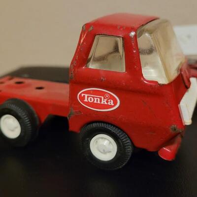 Lot 269: Vintage Tonka Mini Trucks and Trailers (3)