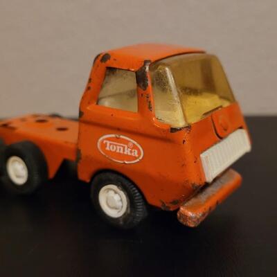 Lot 269: Vintage Tonka Mini Trucks and Trailers (3)