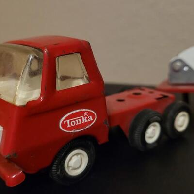 Lot 269: Vintage Tonka Mini Trucks and Trailers (3)