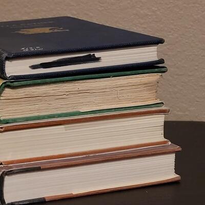 Lot 274: (4) Books about Willa Cather
