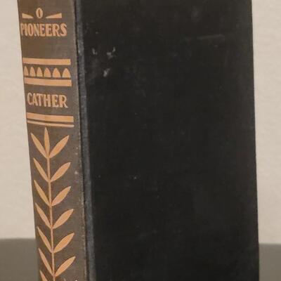 Lot 275: (3) Willa Cather Books " O Pioneer", "The Song of the Larks" and "My Antonia"