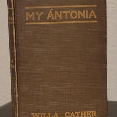 Lot 275: (3) Willa Cather Books " O Pioneer", "The Song of the Larks" and "My Antonia"