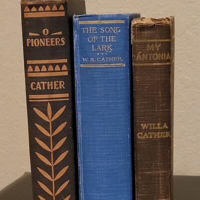 Lot 275: (3) Willa Cather Books " O Pioneer", "The Song of the Larks" and "My Antonia"