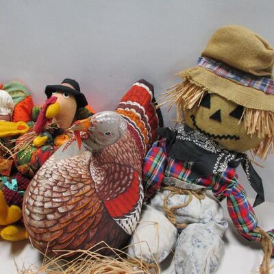 Fall Decorations - Turkeys - Scarecrows