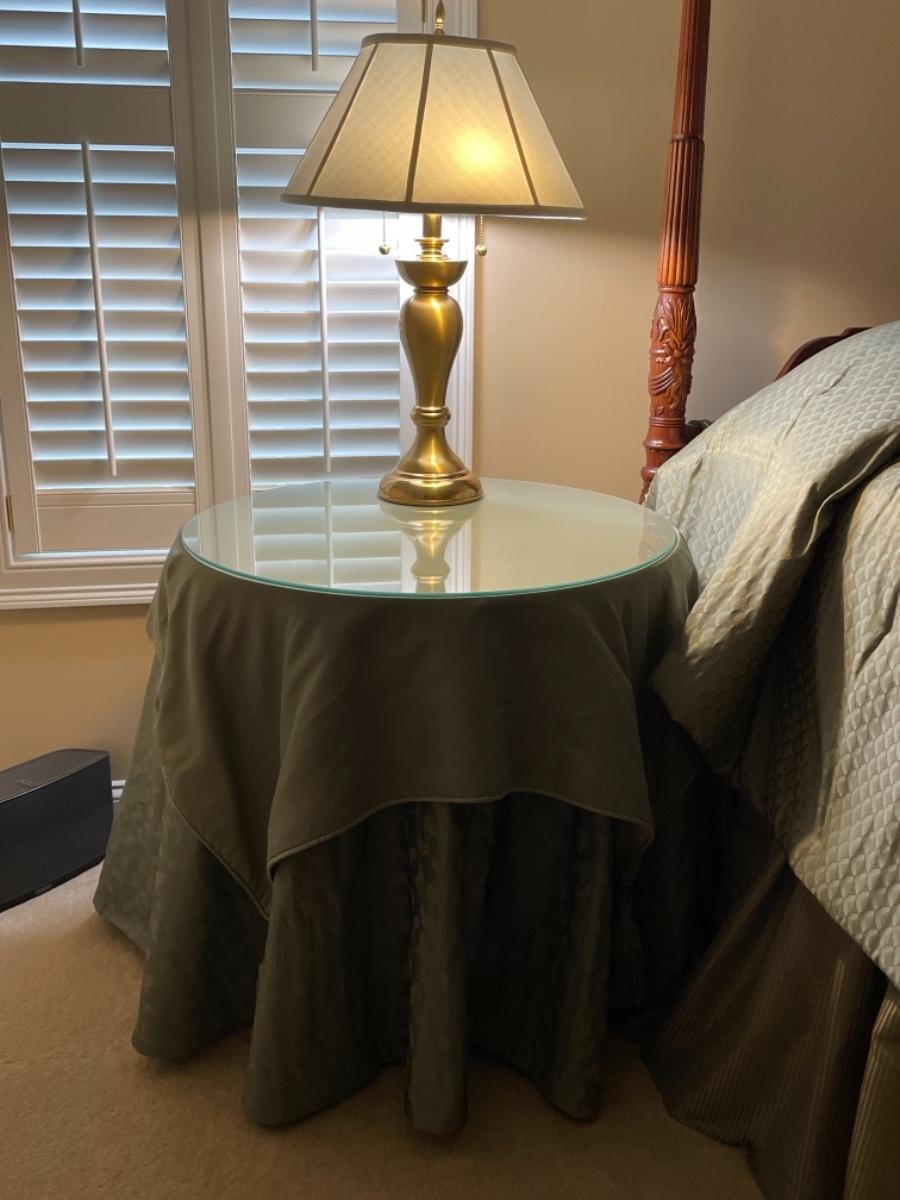 Round skirted table