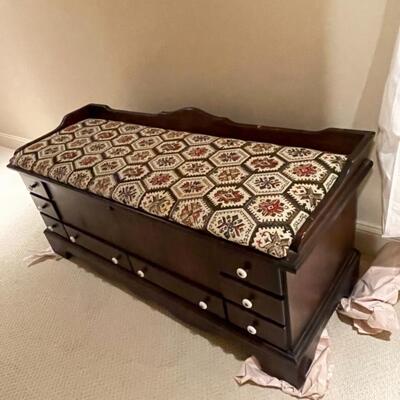 Lane cedar hope chest