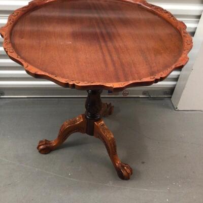 Flame Mahogany Pie Crust Table