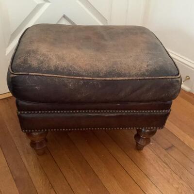 E582 Brown Aged Leather Ottoman