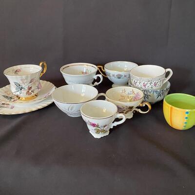 8 Assorted China Teacups