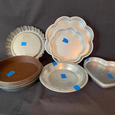 Assorted Pie and Baking Tins
