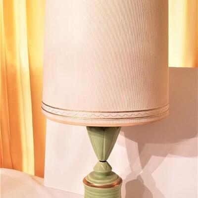 Lot #273  Vintage Mid Century Modern Table Lamp - works