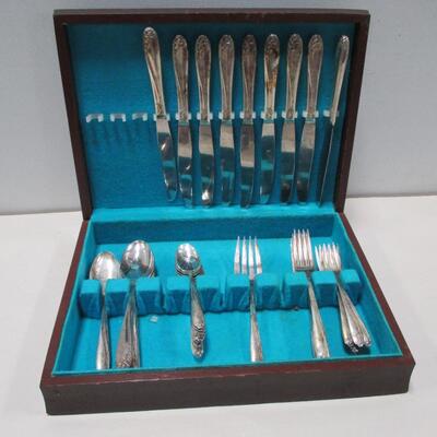 Over 40 Pieces Of WM Rogers Flatware & Box