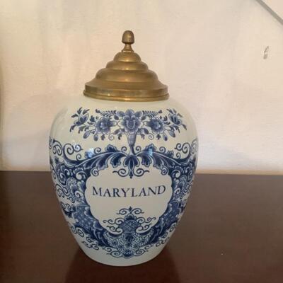 D591 Vintage Delft Maryland Ginger Jar