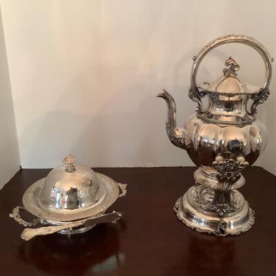D599 Meridan Quadplated Teapot on Cradle with Butter Dish