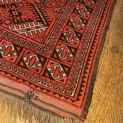 Beautiful Red Burgundy Pattern Hand Woven Area Rug