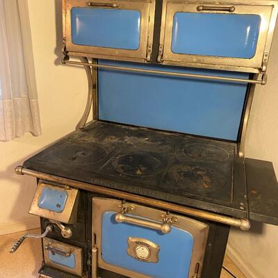 Majestic Manufacturing Co Antique Stove Oven Blue and Silver