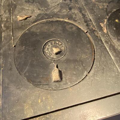 Majestic Manufacturing Co Antique Stove Oven Blue and Silver