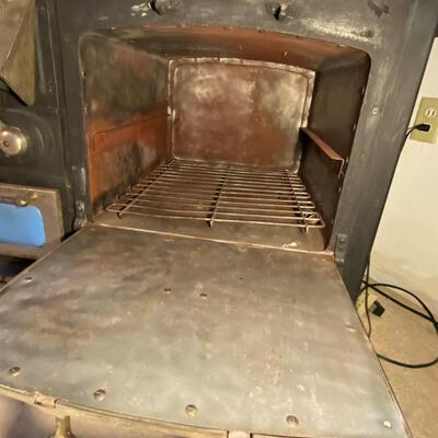 Majestic Manufacturing Co Antique Stove Oven Blue and Silver