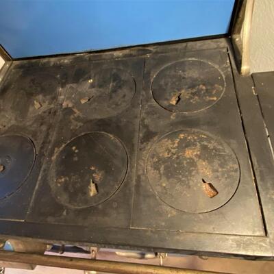 Majestic Manufacturing Co Antique Stove Oven Blue and Silver
