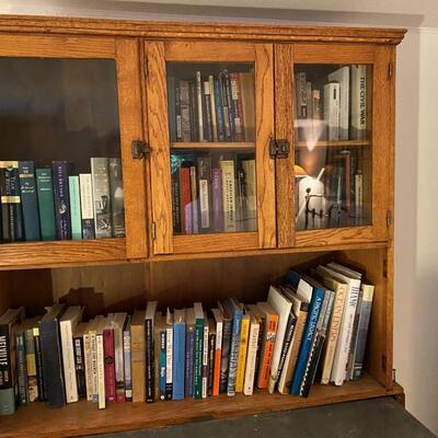 Early 20th Century Hoosier Oak Kitchen Cabinet