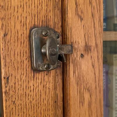 Early 20th Century Hoosier Oak Kitchen Cabinet