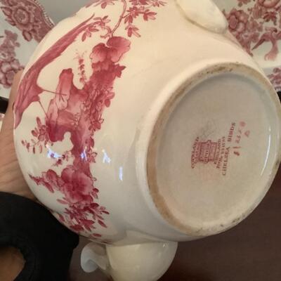 D613 Set of Porcelain & Pottery Teapot Lot