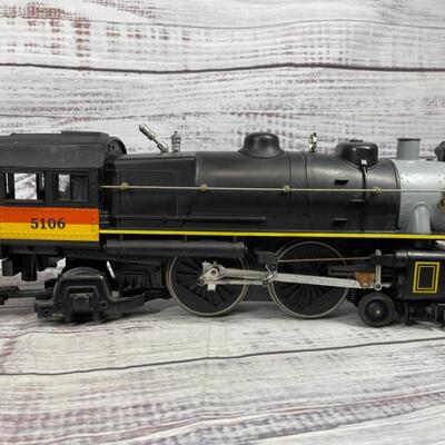Lionel Trains G scale Chessie System 4-4-2 #5106 steam locomotive and tender