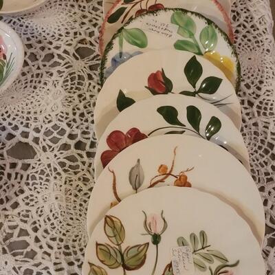 Lot 13: Blue Ridge Pottery Mixed Dish Set
