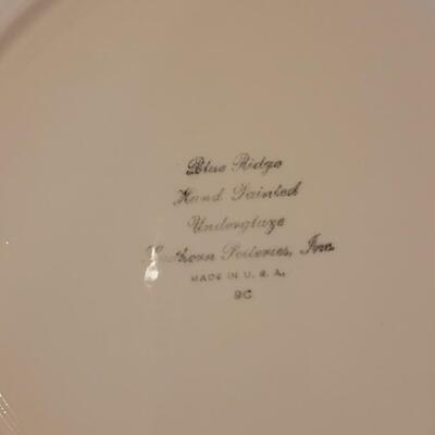 Lot 19: Blue Ridge Pottery Set