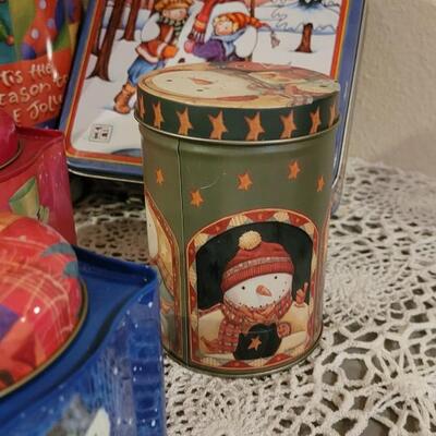 Lot 30: Vintage Christmas Tins with Tin Serving Platter