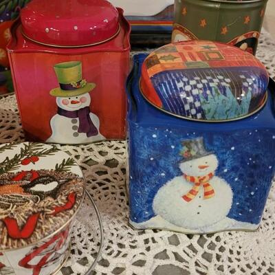 Lot 30: Vintage Christmas Tins with Tin Serving Platter