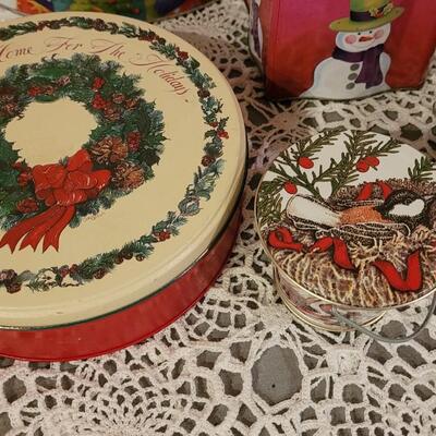 Lot 30: Vintage Christmas Tins with Tin Serving Platter