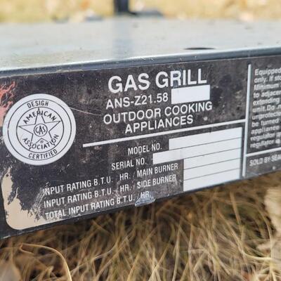 Lot 33: Vintage KENMORE Peek-In Window Gas Grill