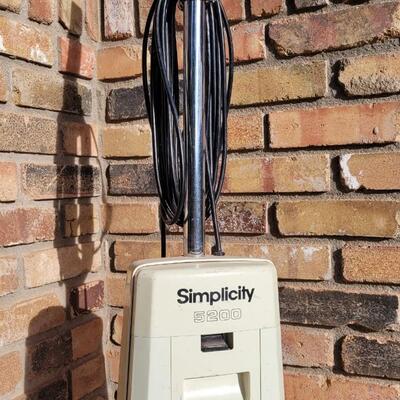 Lot 42: Vintage SIMPLICITY 5200 Vacuum Cleaner