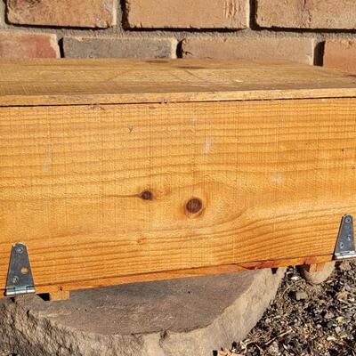 Lot 45: Vintage Wine Crate w/ Original Graphics + Hinge Lid