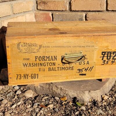 Lot 45: Vintage Wine Crate w/ Original Graphics + Hinge Lid